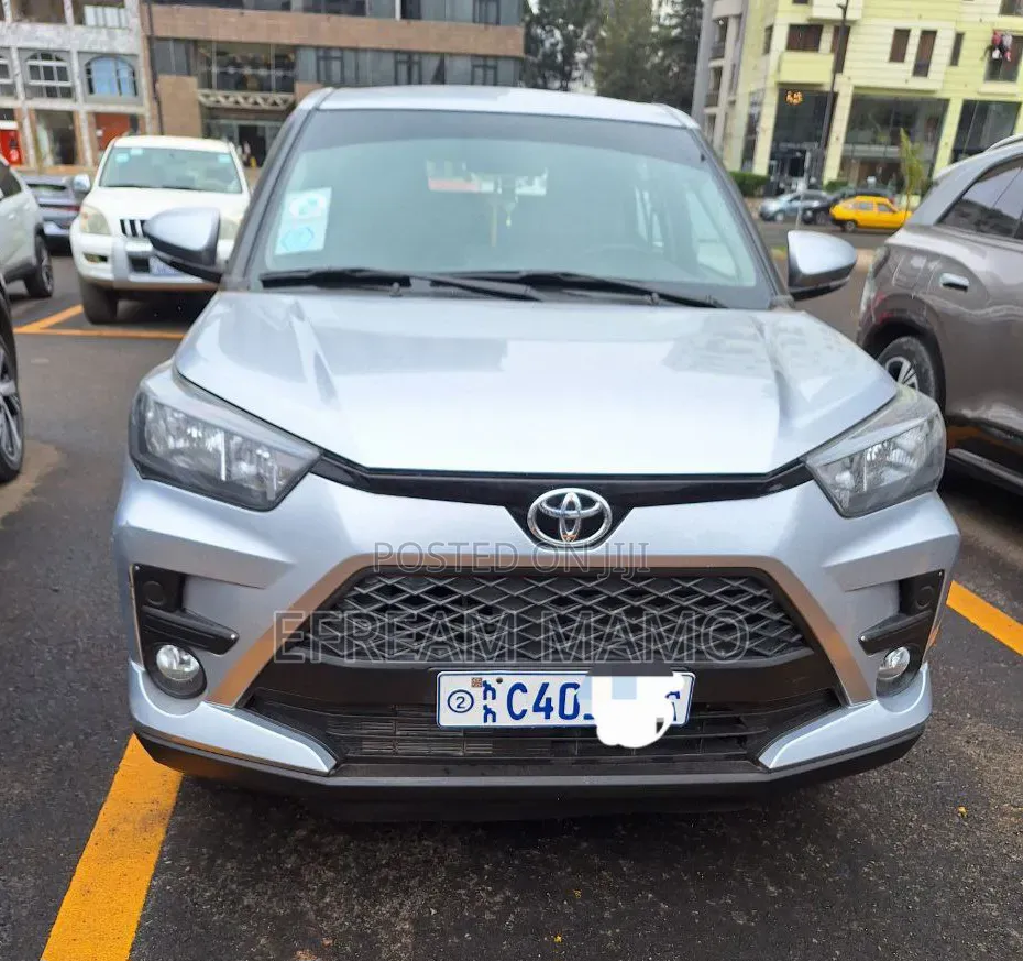 Toyota Raize 2023 Silver