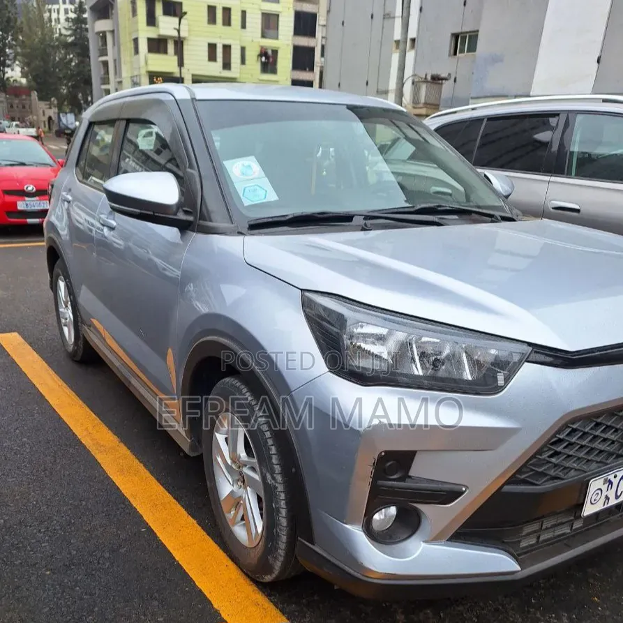 Toyota Raize 2023 Silver