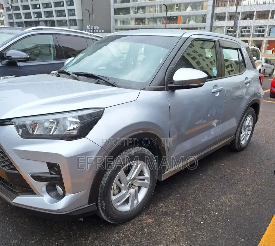 Toyota Raize 2023 Silver