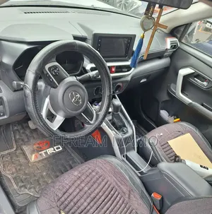 Toyota Raize 2023 Silver