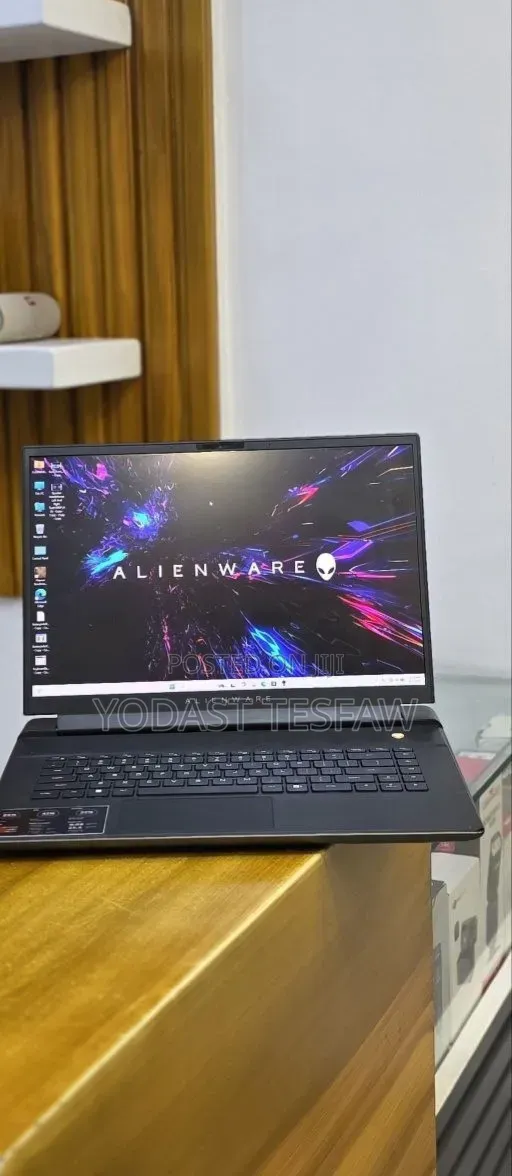 New Laptop Alienware X16 r1 16GB Intel Core i9 SSD 1T