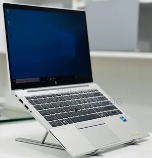 New Laptop HP EliteBook 830 G8 16GB Intel Core i5 SSD 512GB