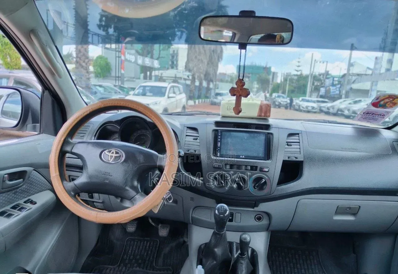 Toyota Hilux 2.5 D-4D 2007 Silver