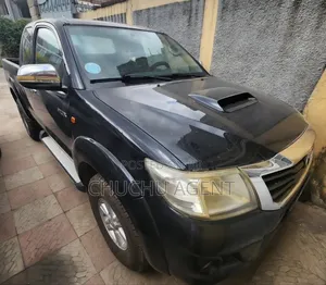 Toyota Hilux 2012 Black