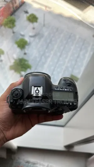 Canon Eos 5d Mark Iv DSLR