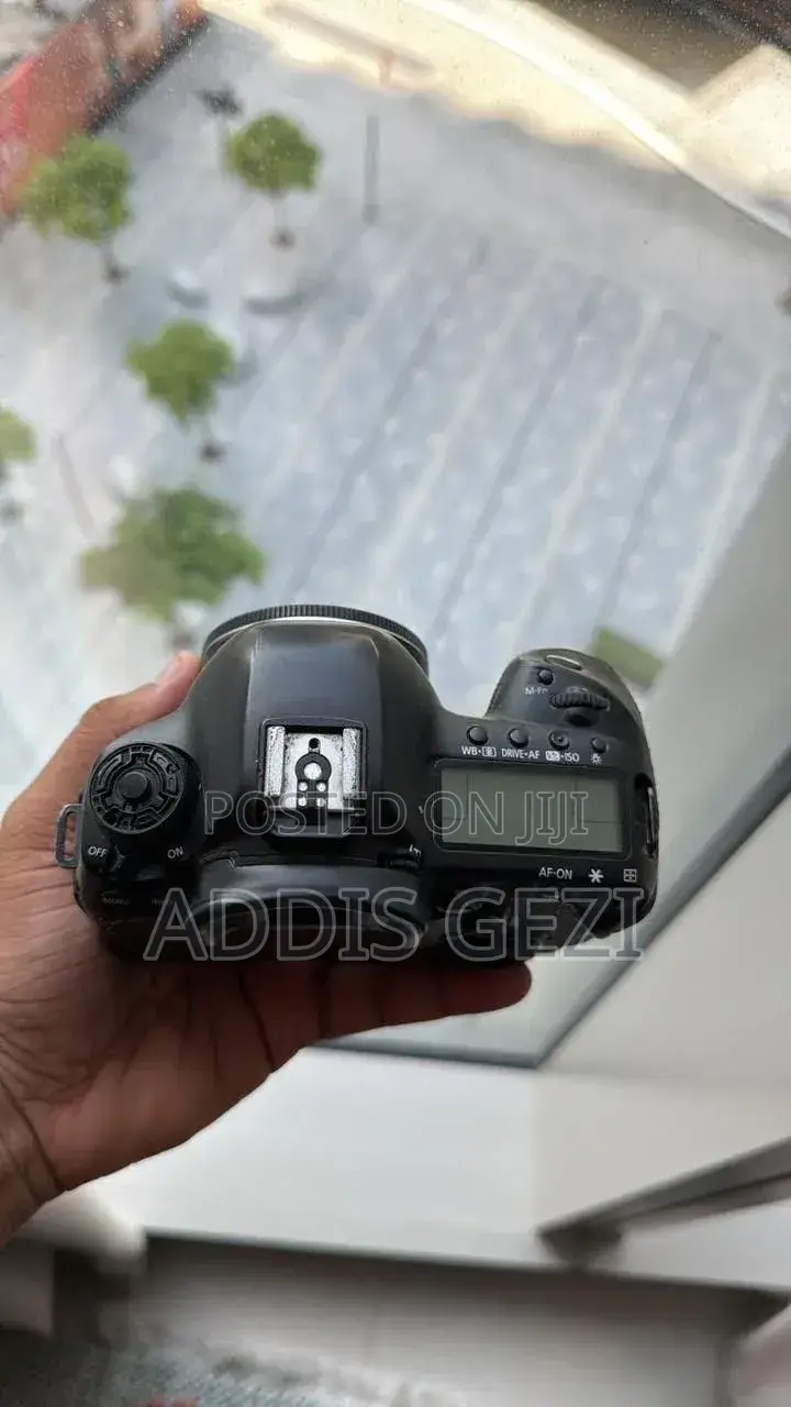 Canon Eos 5d Mark Iv DSLR