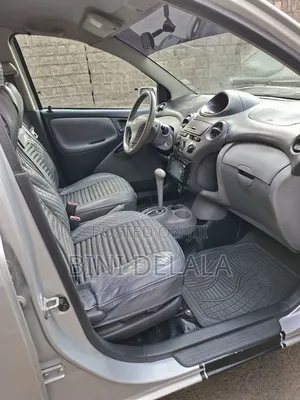 Toyota Vitz 1.0 FWD 3dr 2001 Silver
