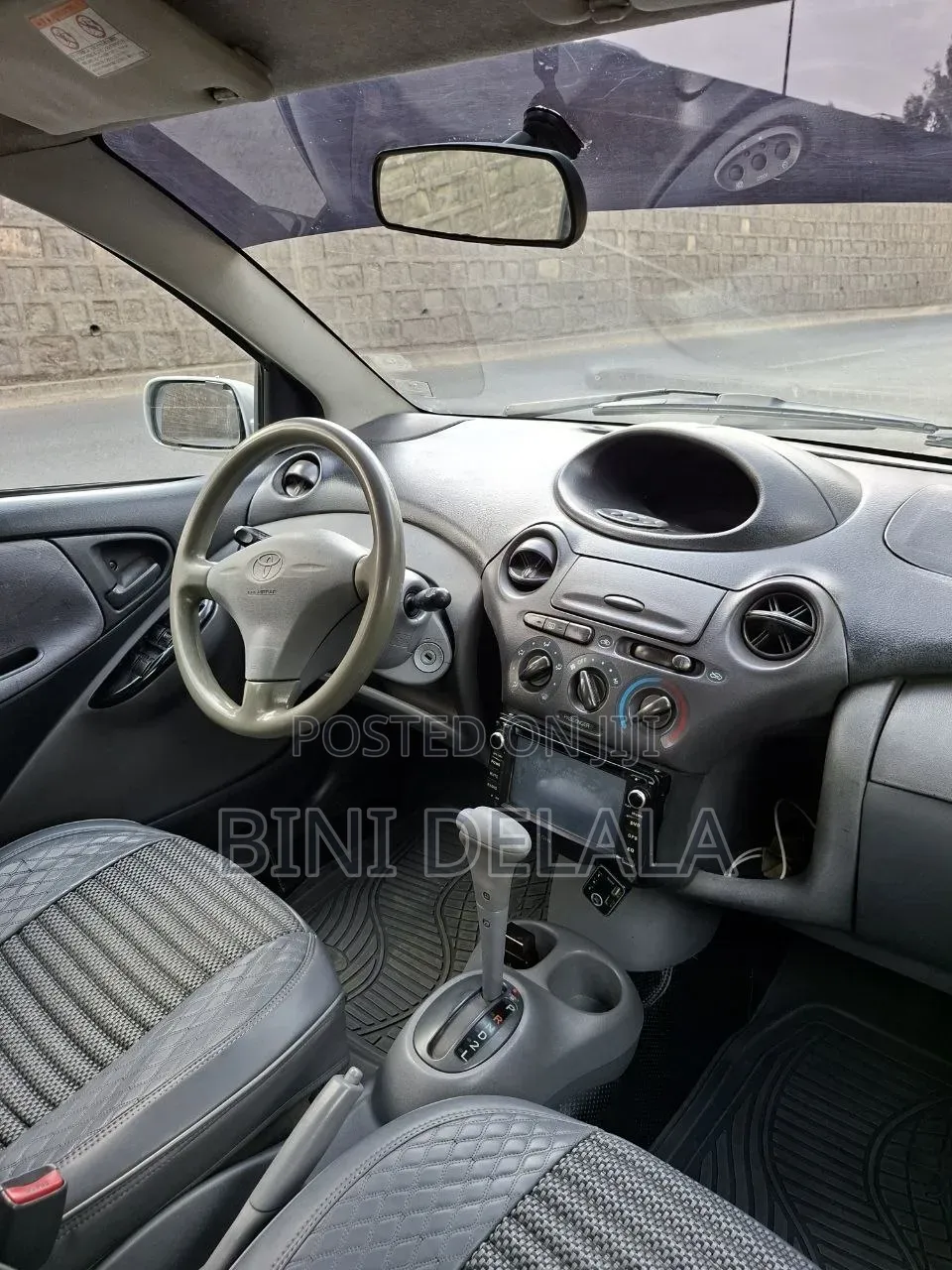 Toyota Vitz 1.0 FWD 3dr 2001 Silver