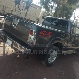 Toyota Hilux 2015 Gray
