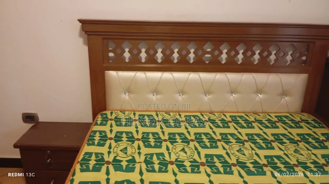 Bed With Bedside Cabinets