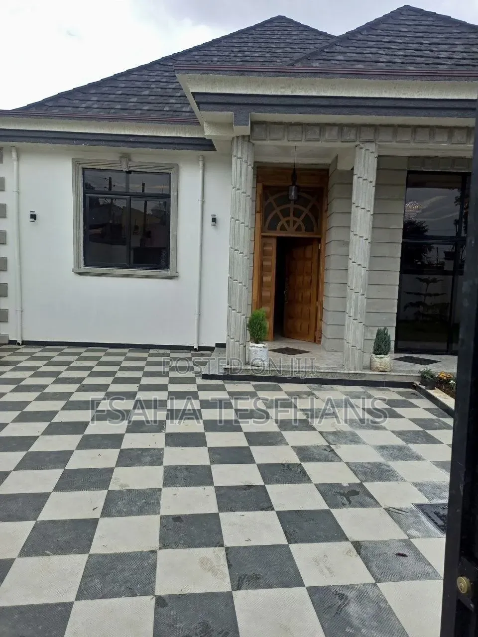 5bdrm House in Villa House, Yeka for rent