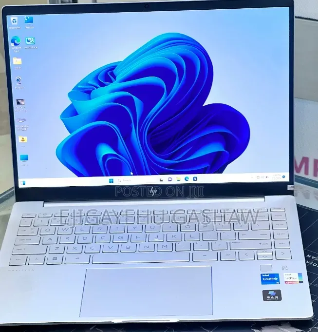 New Laptop HP Pavilion 13 16GB Intel Core i5 SSD 1T