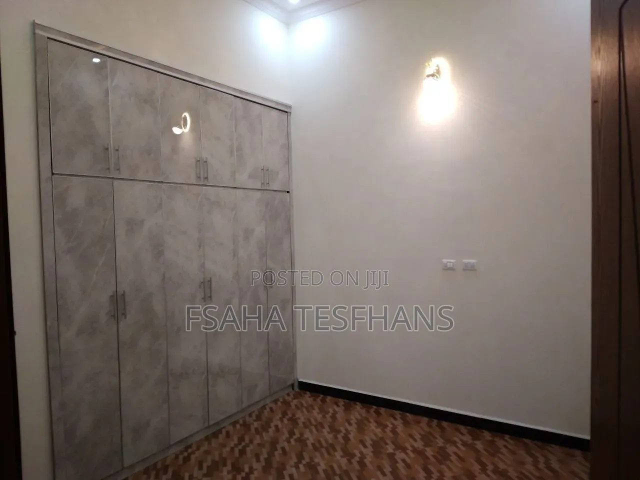 5bdrm House in Villa House, Yeka for rent