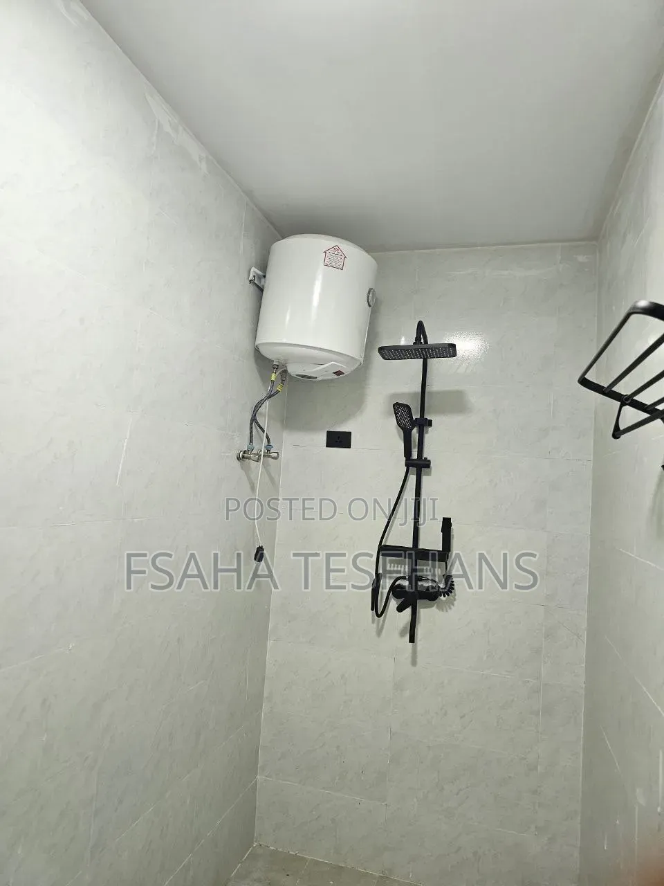 5bdrm House in Villa House, Yeka for rent