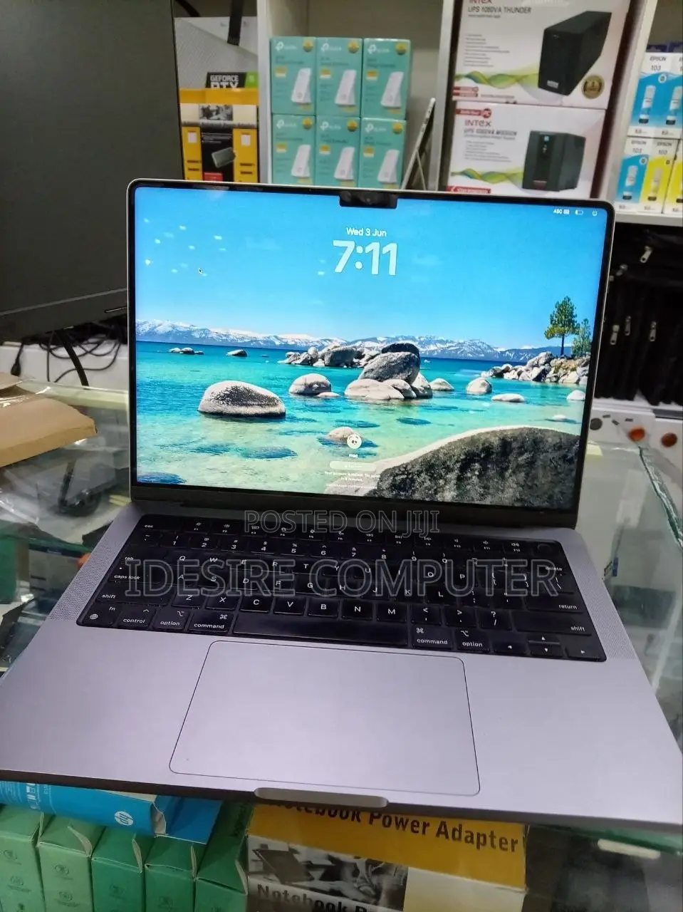 Laptop Apple MacBook 16GB Apple M1 Pro SSD 512GB