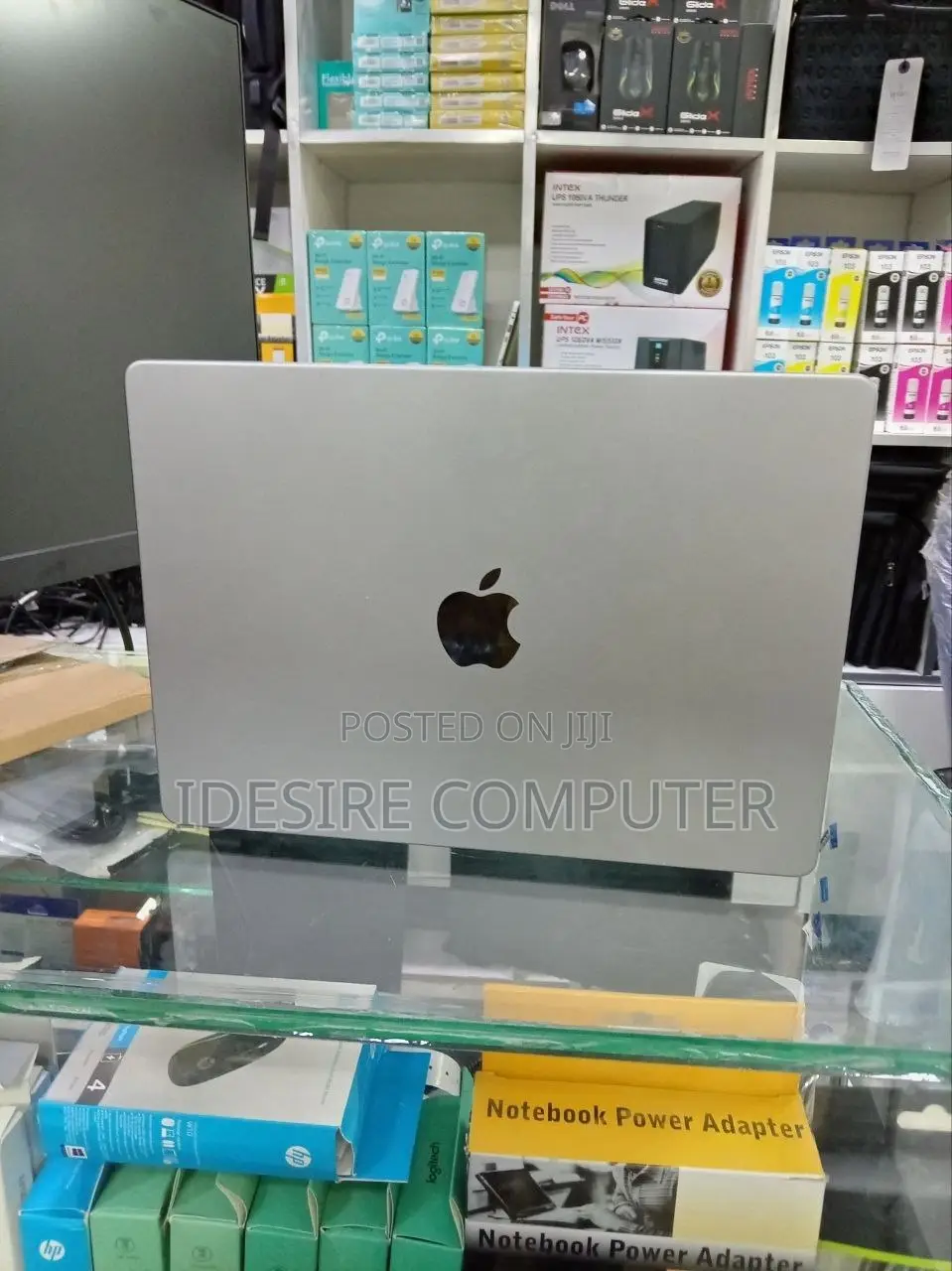 Laptop Apple MacBook 16GB Apple M1 Pro SSD 512GB