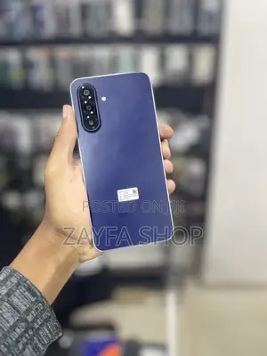 New Samsung Galaxy M17 5G 128 GB Purple