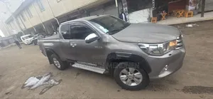 Toyota Hilux 2019 Gray