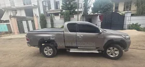 Toyota Hilux 2019 Gray
