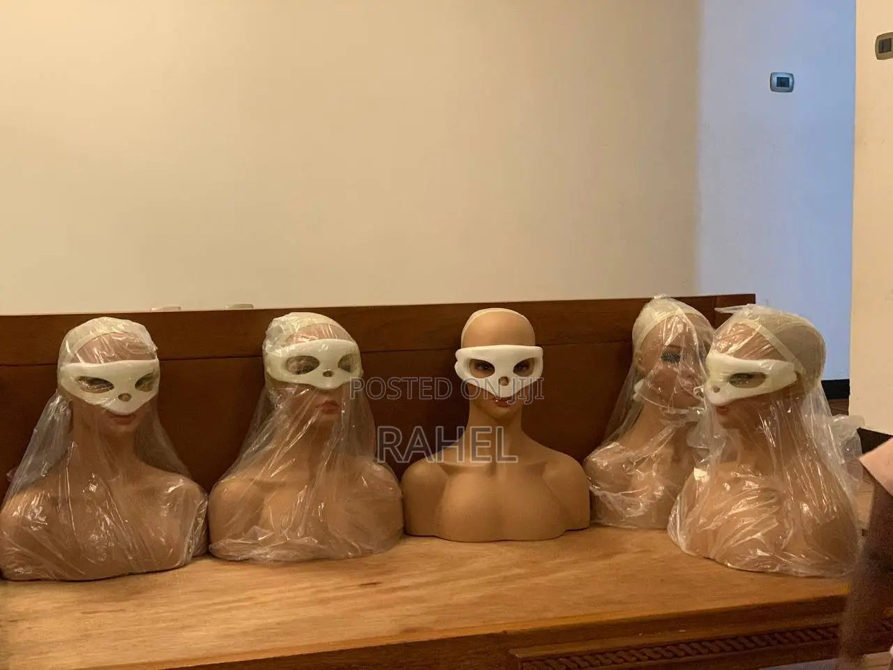 Human Hair Display