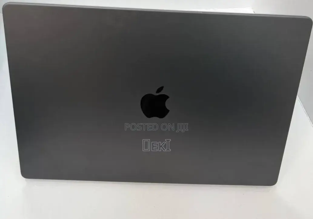New Laptop Apple MacBook Pro 2024 M3 18GB Apple M3 Pro SSD 512GB