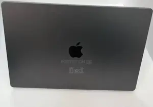 New Laptop Apple MacBook Pro 2024 M3 18GB Apple M3 Pro SSD 512GB