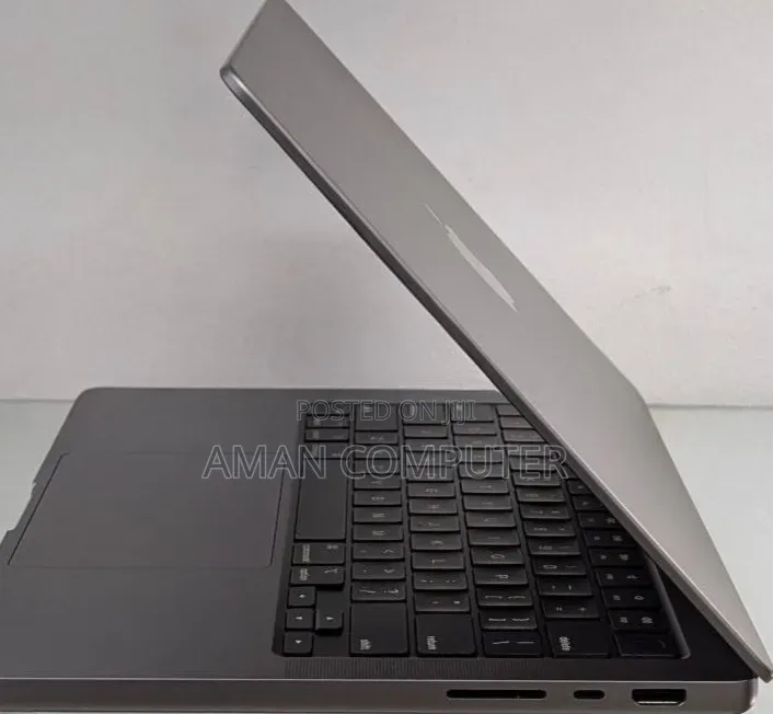 New Laptop Apple MacBook Pro 2020 M1 16GB Apple M1 SSD 512GB