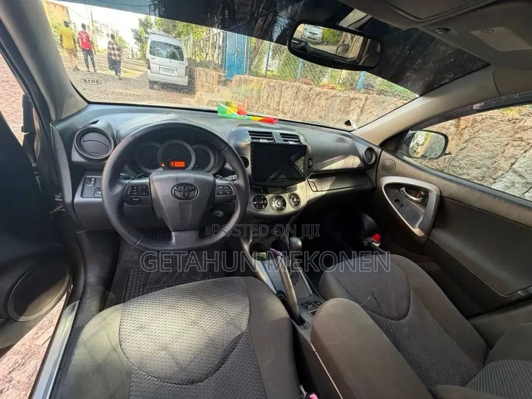 Toyota RAV4 2011 Gray