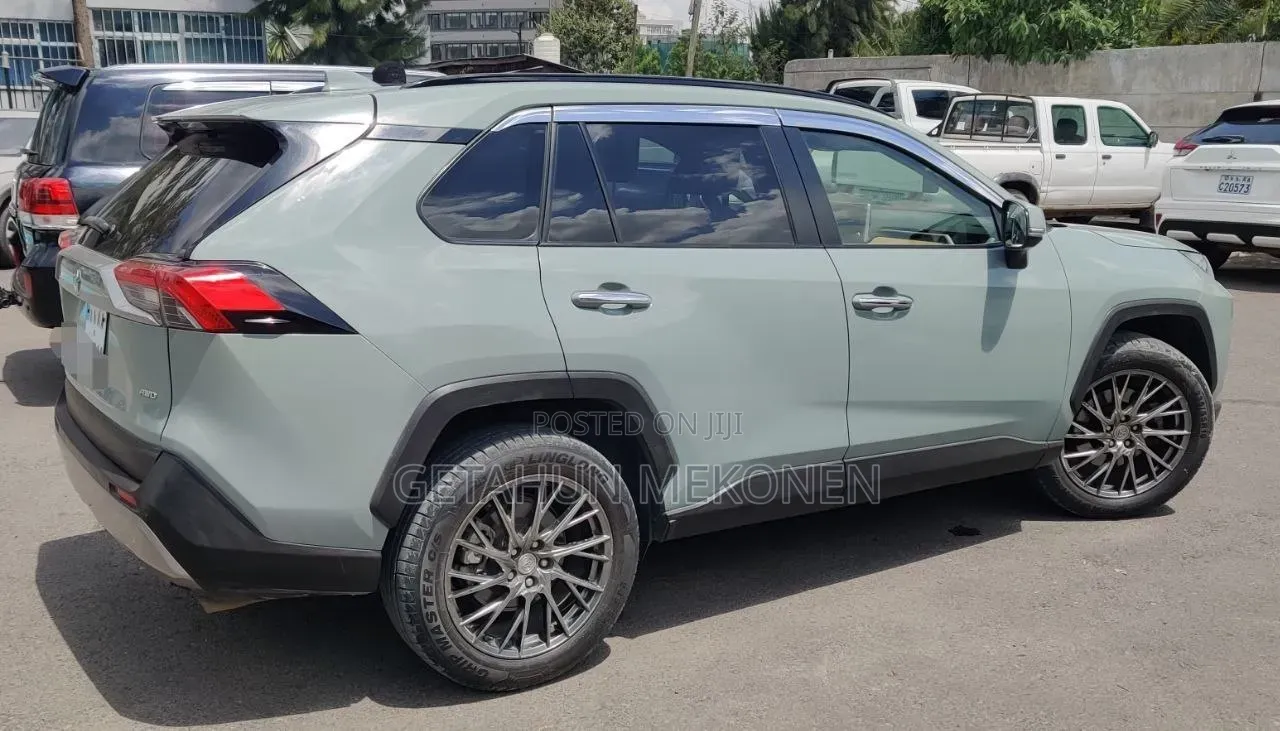 Toyota RAV4 2020 Teal