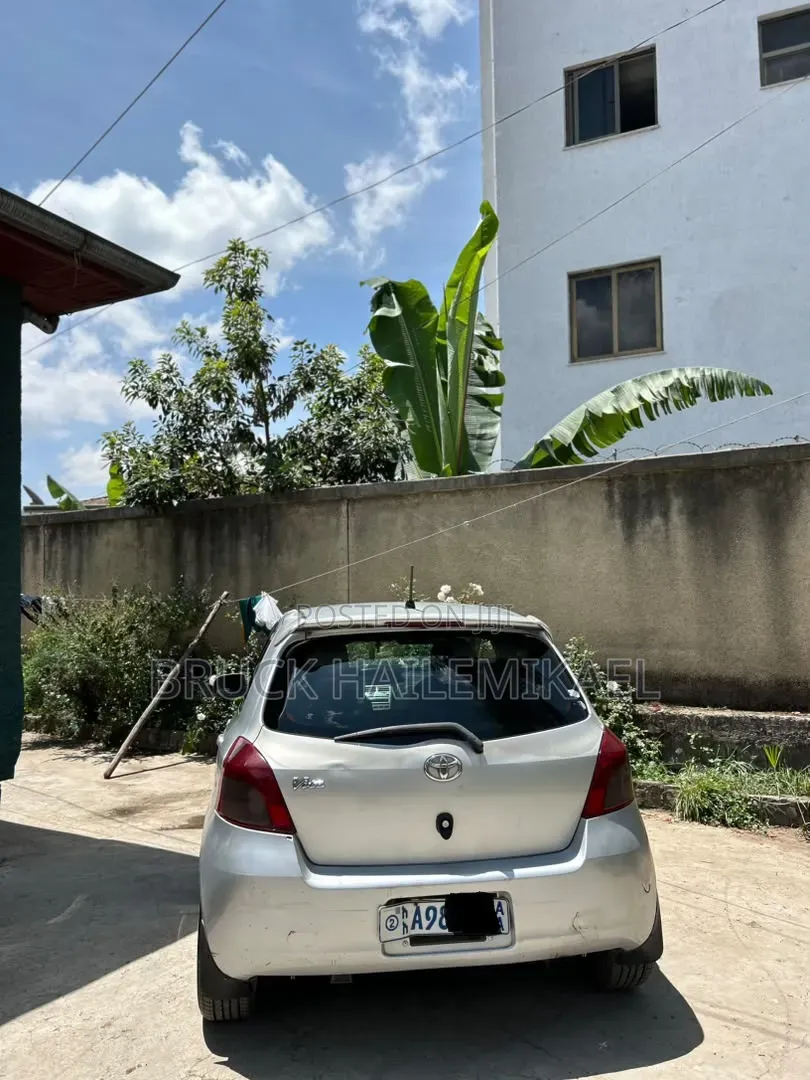 Toyota Yaris 1.0 C 2005 Silver