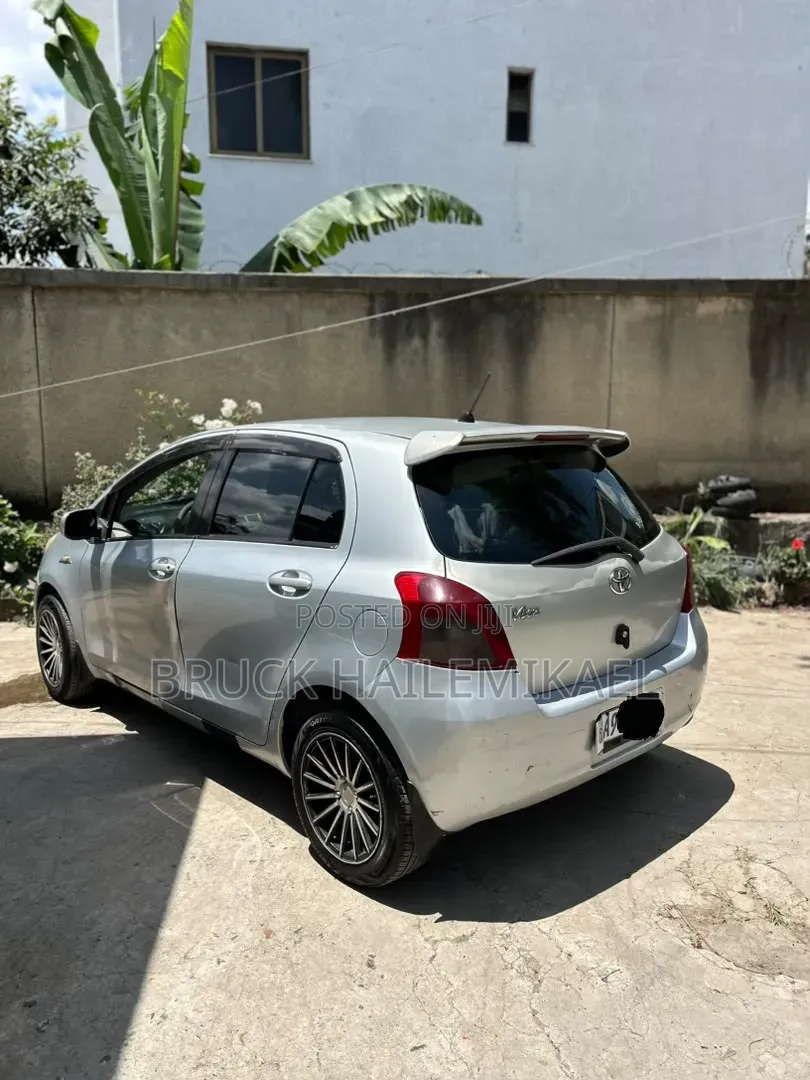 Toyota Yaris 1.0 C 2005 Silver
