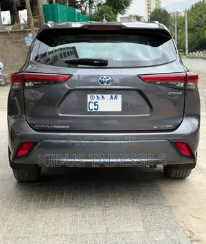 New Toyota Highlander Hybrid Limited 2024 Gray