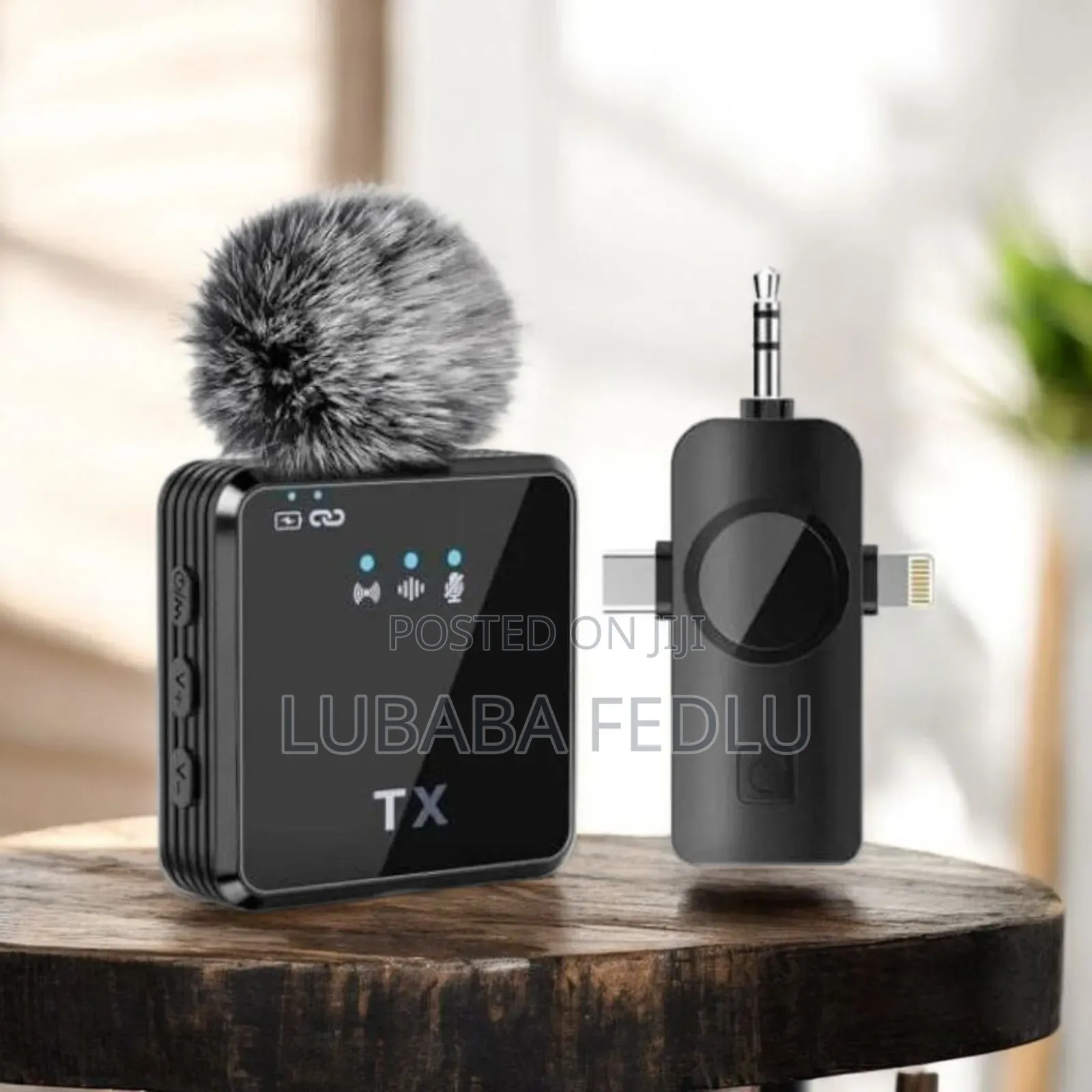 F11-2 Wireless Lavalier Microphone