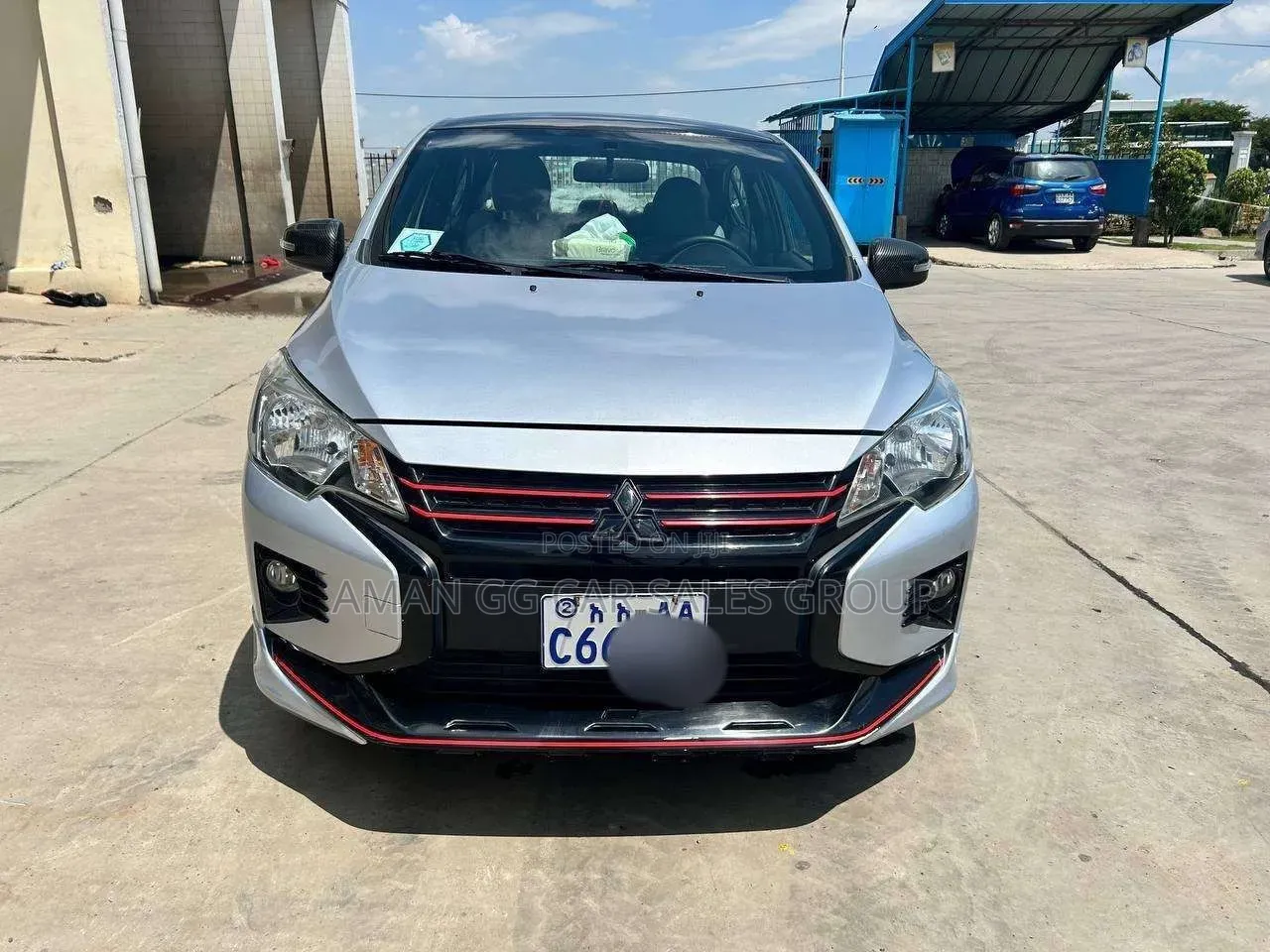 Mitsubishi Attrage 2023 Silver