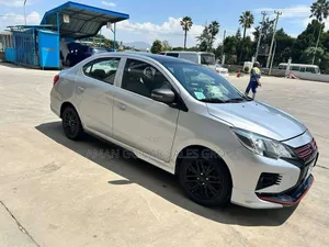 Mitsubishi Attrage 2023 Silver