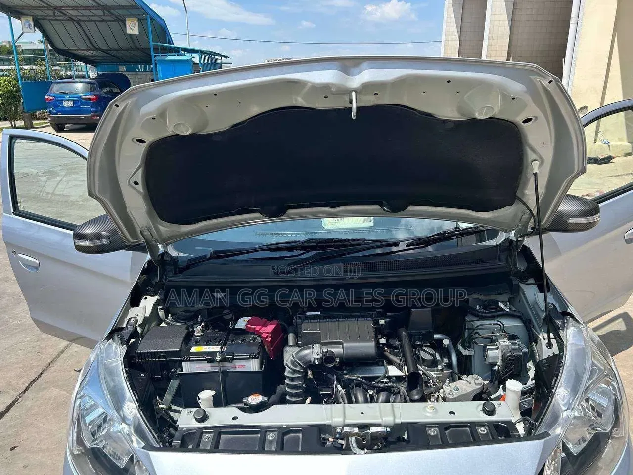 Mitsubishi Attrage 2023 Silver