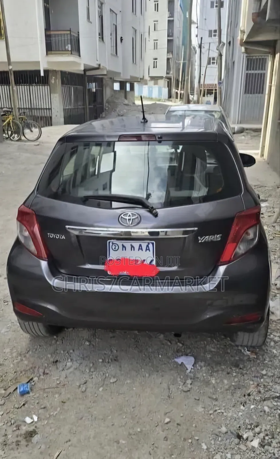 Toyota Yaris L Hatchback 5dr 2012 Gray