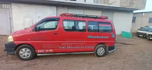 Toyota HiAce 2009 Red