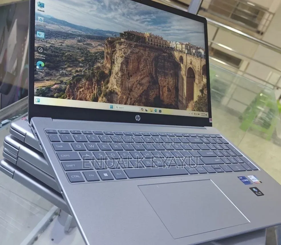 New Laptop HP 16GB Intel Core i5 SSD 1T