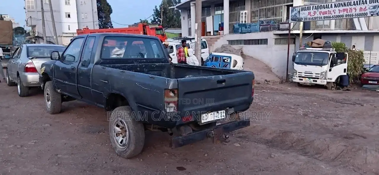 Toyota Hilux 1995 Black