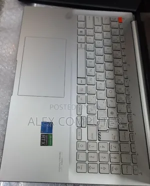 New Laptop Asus VivoBook 15 X505BA 16GB Intel Core i5 SSD 512GB