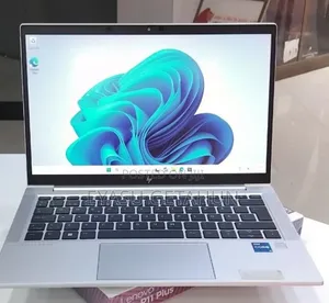 New Laptop HP EliteBook 830 G8 16GB Intel Core i5 SSD 512GB