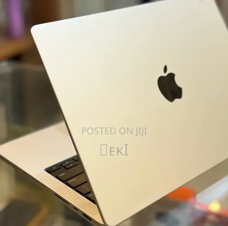 New Laptop Apple MacBook Pro 2021 M1 16GB Apple M1 SSD 512GB