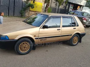 Toyota Corolla 1984 Gold