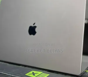 New Laptop Apple MacBook Pro 2020 M1 16GB Apple M1 SSD 512GB