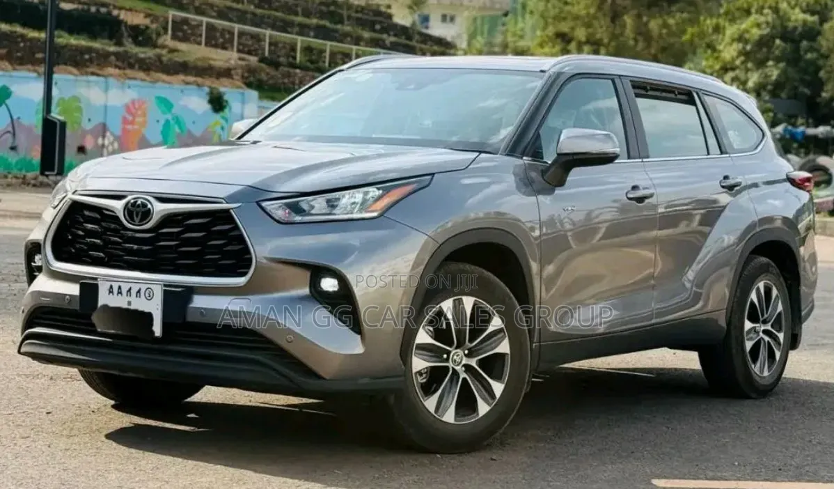Toyota Highlander 2025 Gray