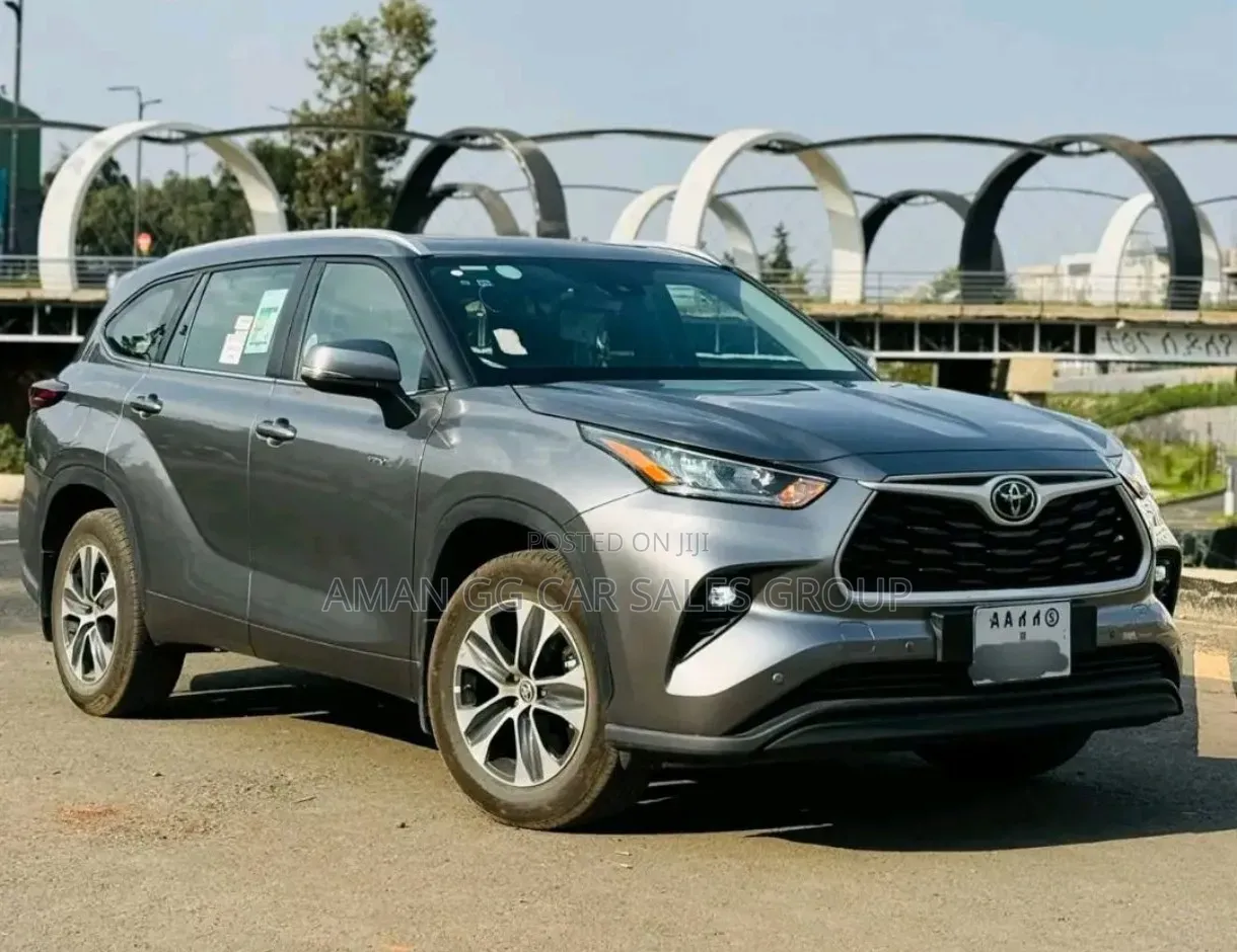 Toyota Highlander 2025 Gray