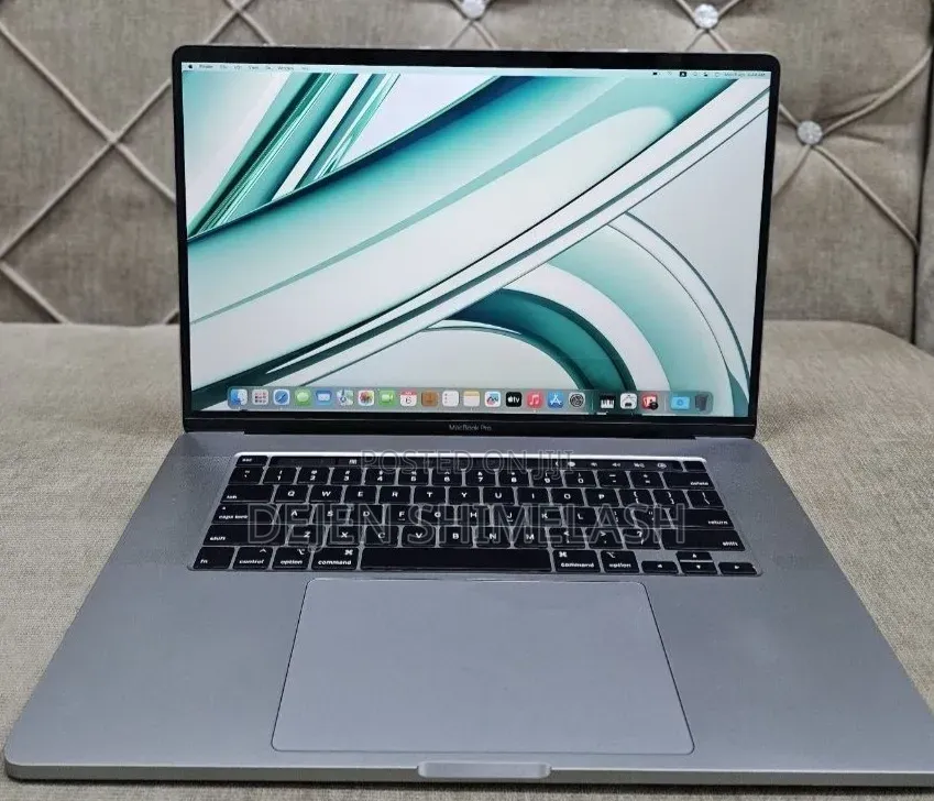 New Laptop Apple MacBook Pro 2019 16GB Intel Core i9 SSD 1T