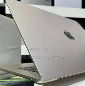 New Laptop Apple MacBook Air 2025 M4 16GB Apple M4 SSD 256GB