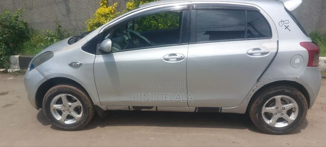 Toyota Yaris 1.0 2006 Silver
